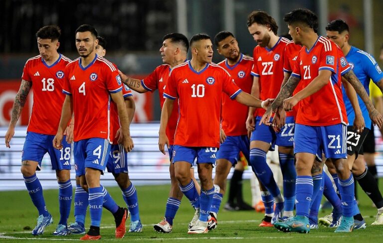 Los clásicos del fútbol chileno: rivalidades que hacen historia